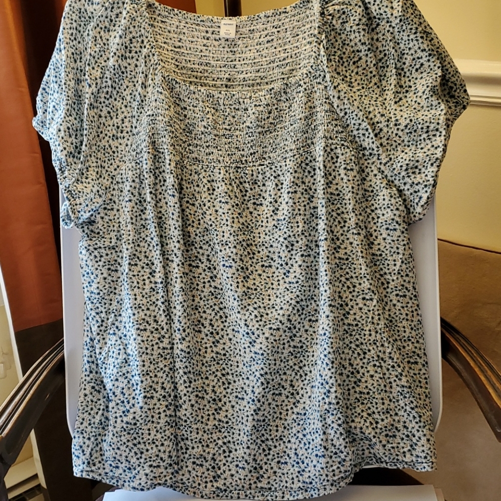 Old Navy blouse